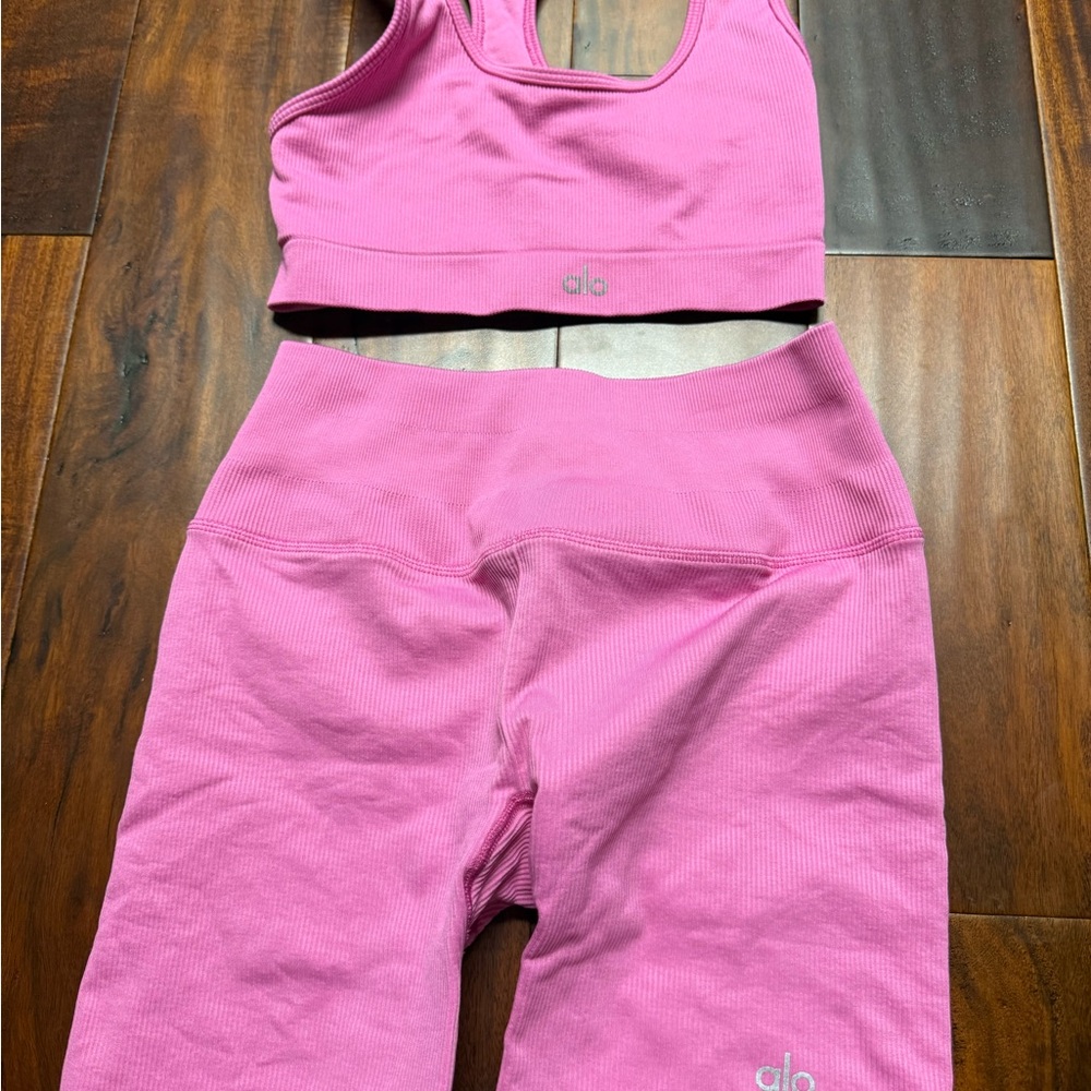 ALO Yoga Vibrant Pink Activewear Set